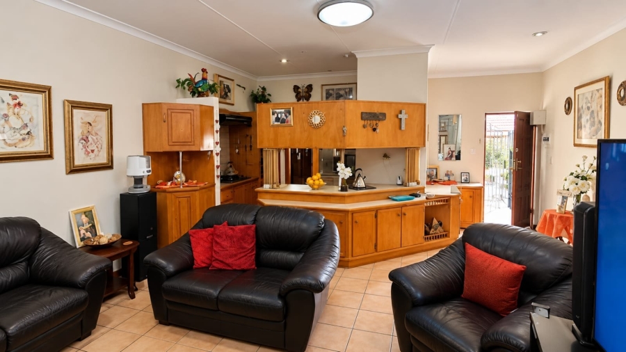 3 Bedroom Property for Sale in Uitsig Free State